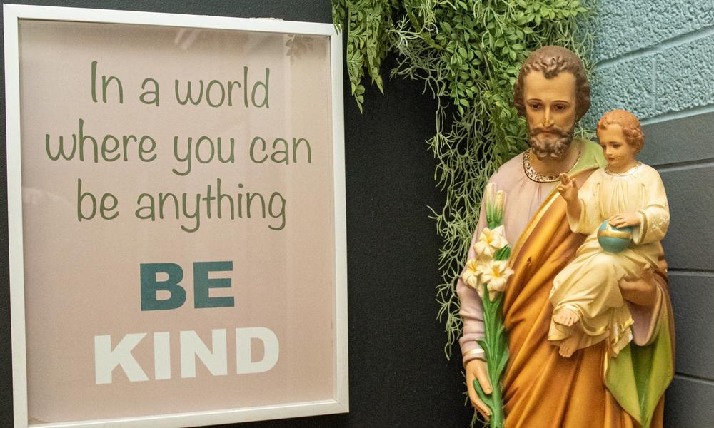 Go to Joseph('s room) 4