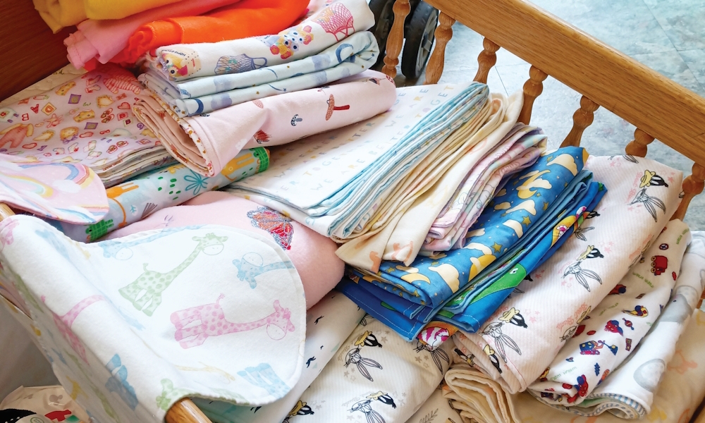 Fostering a Supportive Community for Moms in Need 2